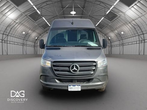 Used 2022 Mercedes-Benz Sprinter 4500 w/ Parking Package image 2
