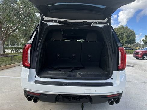 Used 2023 GMC Yukon Denali image 21