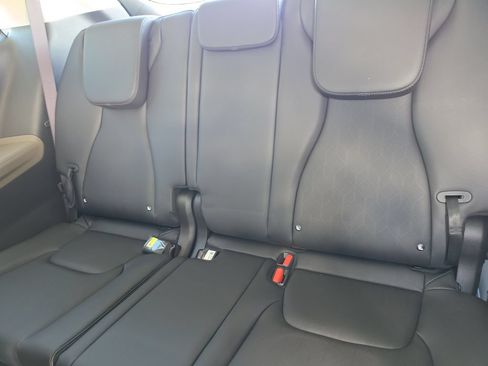 New 2027 Kia Carnival EX FWD image 18
