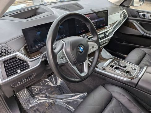 Used 2024 BMW X7 xDrive40i AWD/4WD image 11