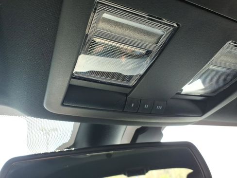 Used 2022 Dodge Challenger GT w/ Plus Package image 18