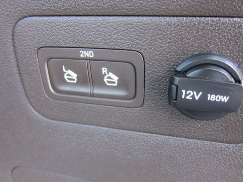 Used 2023 Hyundai Santa Fe Limited AWD/4WD image 25