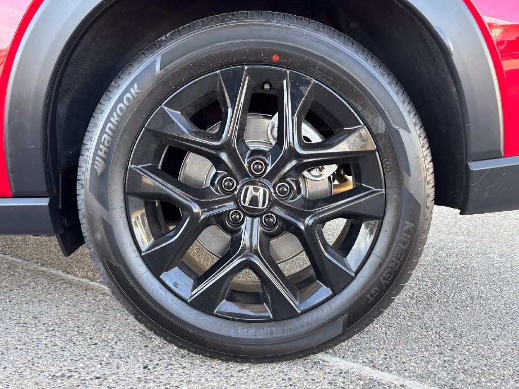 Used 2025 Honda HR-V Sport image 29