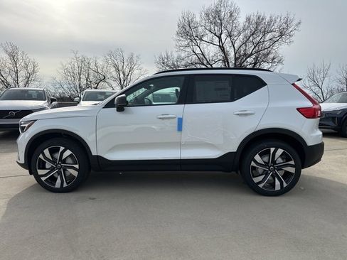 New 2026 Volvo XC40 B5 Plus w/ Protection Package Premier image 4