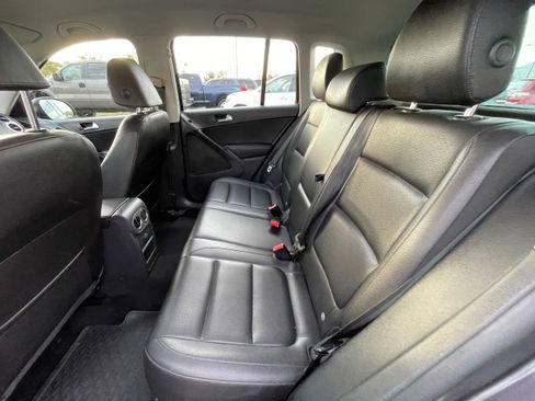 Used 2016 Volkswagen Tiguan S image 25