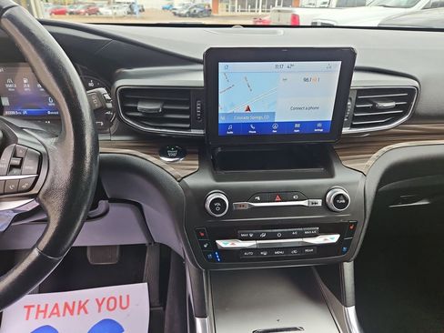 Used 2020 Ford Explorer Limited image 18