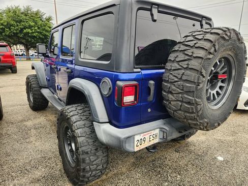 Used 2018 Jeep Wrangler Unlimited Sport S AWD/4WD image 4