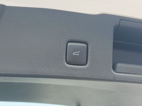 Used 2022 Ford Escape SEL FWD image 10