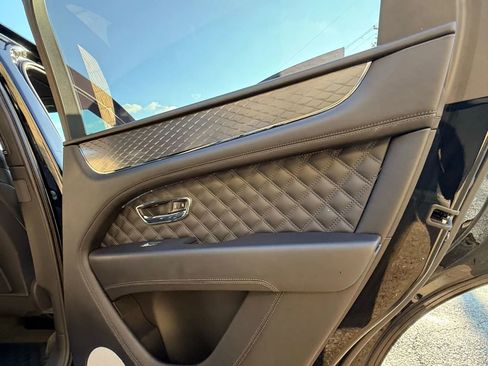 Used 2022 Bentley Bentayga Speed image 21