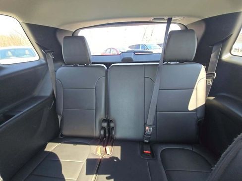 Used 2019 Chevrolet Traverse LT w/ LT Premium Package image 7