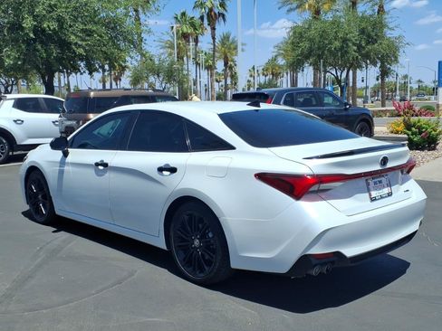 Used 2021 Toyota Avalon XSE w/ Carpet Mat Package (TMS) FWD image 6