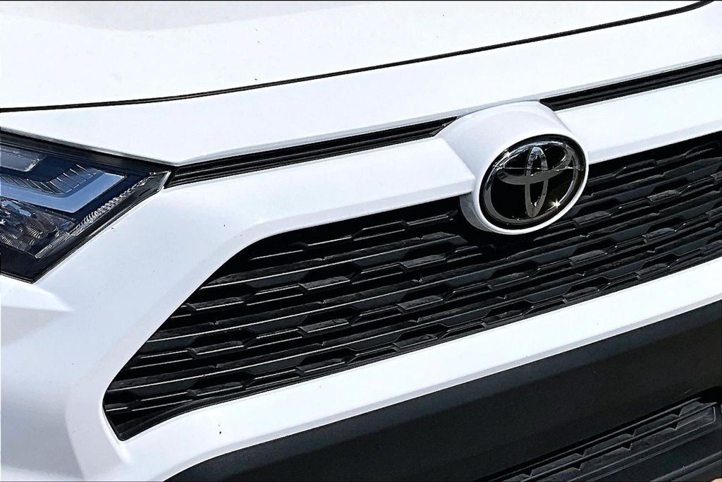 Used 2023 Toyota RAV4 XLE w/ Convenience Package AWD/4WD image 27