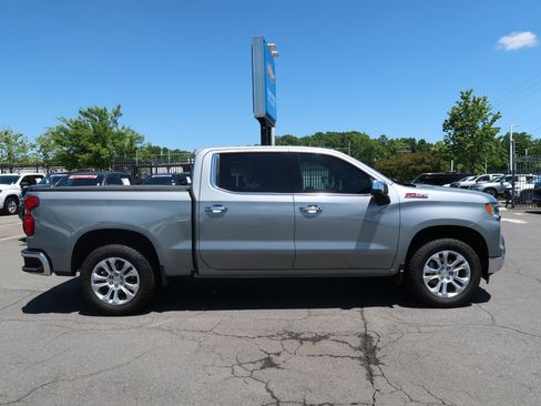 Used 2025 Chevrolet Silverado 1500 LTZ w/ Technology Package AWD/4WD image 11
