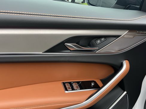 Certified 2026 Jaguar F-PACE R-Dynamic S AWD/4WD image 15