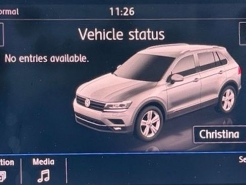 Used 2019 Volkswagen Tiguan SE w/ Panoramic Sunroof Package image 23