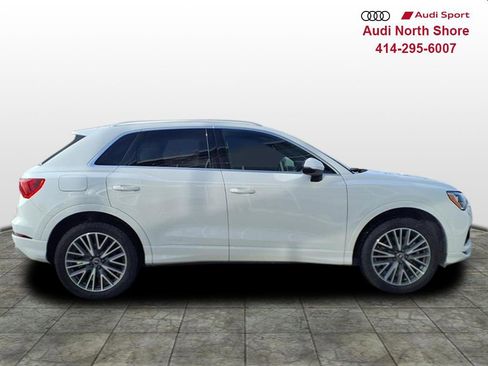 Used 2021 Audi Q3 2.0T Premium w/ 19" Wheel Package image 2