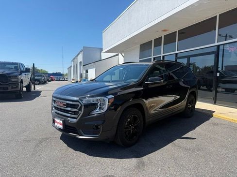 Used 2024 GMC Terrain AT4 w/ Infotainment Package II AWD/4WD image 6