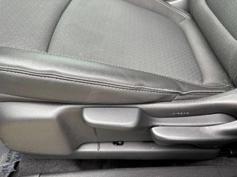 Used 2025 Buick Encore GX Preferred FWD image 23