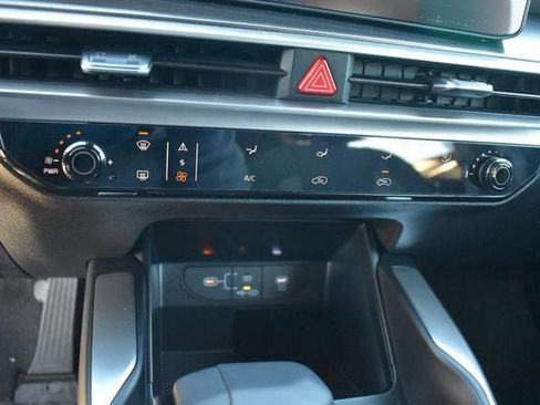 New 2026 Kia Sorento LX FWD image 25