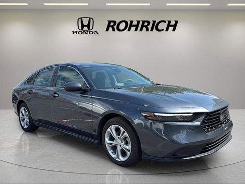Used 2025 Honda Accord LX image 4