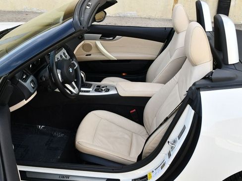 Used 2012 BMW Z4 sDrive35i RWD image 15