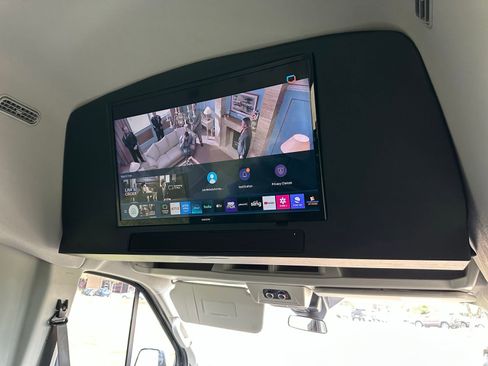 Used 2021 Ford Transit 350 XLT image 36