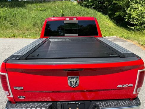 Used 2017 RAM 1500 Laramie w/ Convenience Group AWD/4WD image 9