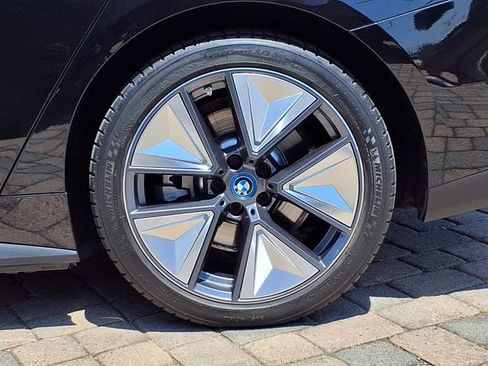 Used 2023 BMW i4 eDrive40 w/ Premium Package RWD image 7