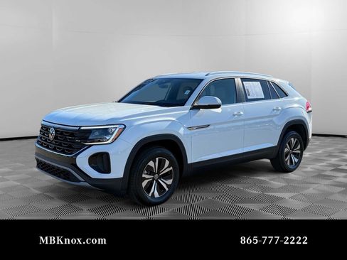 Used 2025 Volkswagen Atlas Cross Sport SE image 1