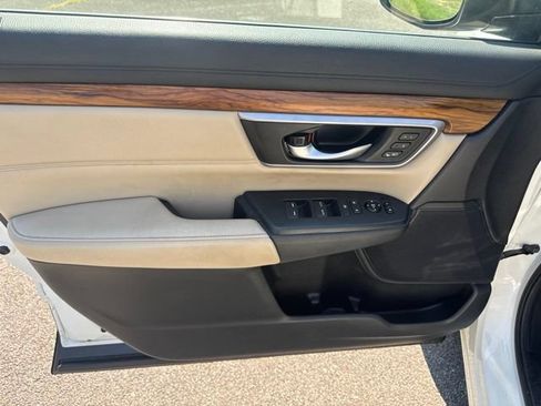 Used 2017 Honda CR-V Touring image 17