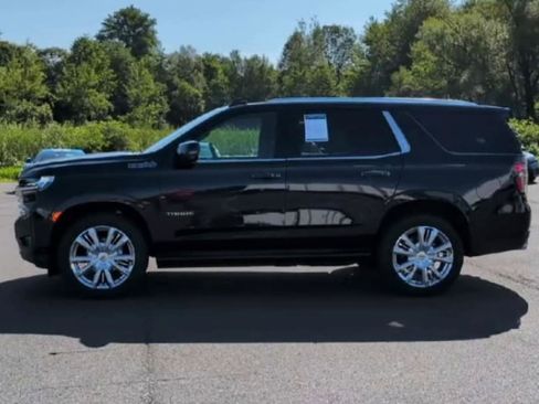 Used 2024 Chevrolet Tahoe High Country w/ Advanced Technology Package image 5