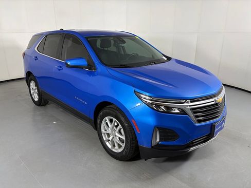 Used 2024 Chevrolet Equinox LT FWD image 2
