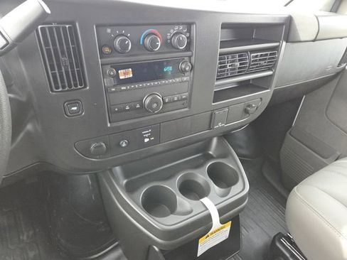 New 2026 GMC Savana 2500 Work Van w/ Driver Convenience Package RWD image 31