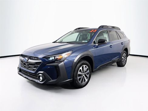 Used 2023 Subaru Outback Premium image 3