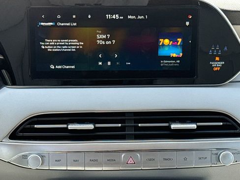 Used 2022 Hyundai Palisade SEL w/ Premium Package FWD image 12