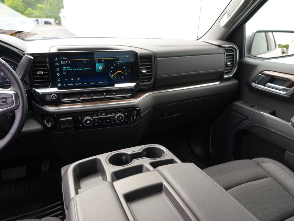 Certified 2025 Chevrolet Silverado 1500 LT AWD/4WD image 21