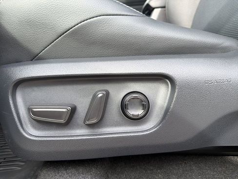 Used 2025 Toyota 4Runner Limited image 13