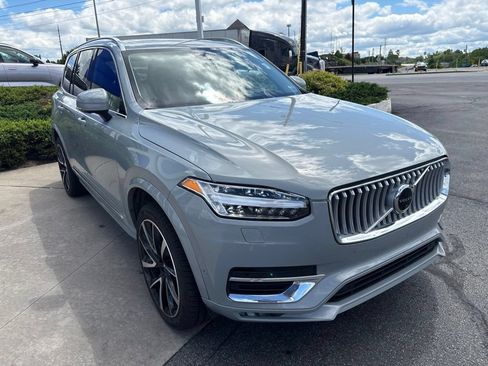 Certified 2024 Volvo XC90 B6 Ultimate w/ Protection Package Premier AWD/4WD image 4