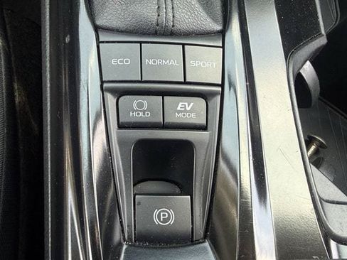 Used 2025 Toyota Camry LE FWD image 21