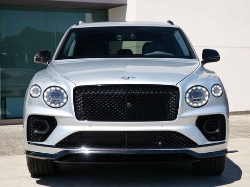 Used 2022 Bentley Bentayga AWD/4WD image 11