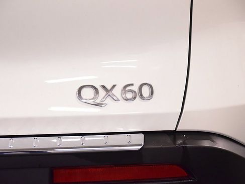 Used 2025 INFINITI QX60 Autograph w/ Cargo Package AWD/4WD image 11