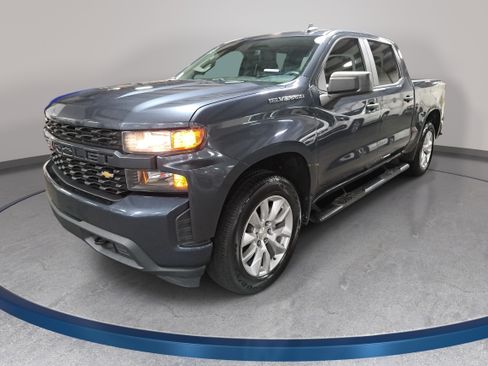 Used 2022 Chevrolet Silverado 1500 Custom w/ Safety Confidence Package AWD/4WD image 1