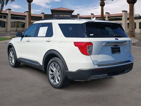 Used 2021 Ford Explorer XLT w/ Equipment Group 202A AWD/4WD image 6
