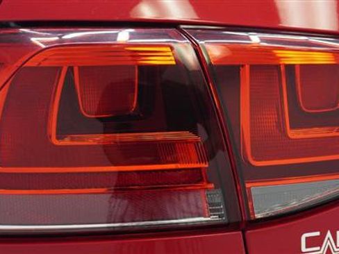 Used 2017 Volkswagen Golf Wolfsburg Edition FWD image 34