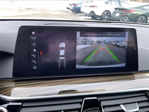 Used 2018 BMW 530i xDrive image 28