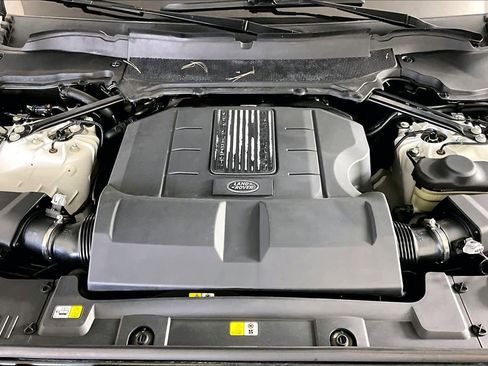 Used 2019 Land Rover Range Rover Sport Supercharged AWD/4WD image 32