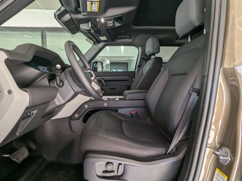 Certified 2025 Land Rover Defender 110 S image 5