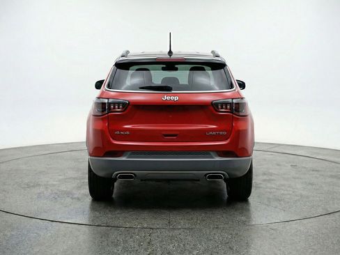 Used 2025 Jeep Compass Trailhawk AWD/4WD image 7