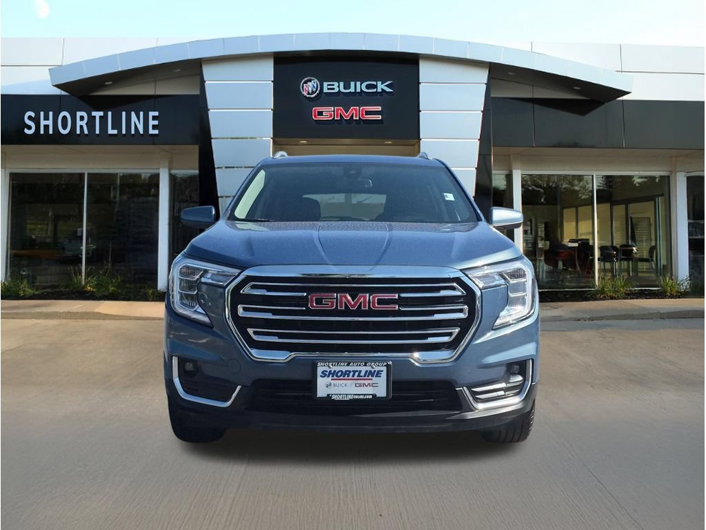Used 2024 GMC Terrain SLT AWD/4WD image 8