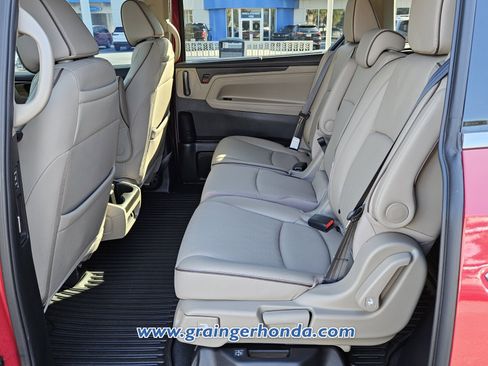 Certified 2024 Honda Odyssey Elite image 11